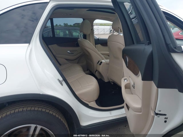 45795912 :رقم المزاد ، W1N0G8EB7MF883692 vin ، 2021 Mercedes-benz Glc 300 4matic Suv مزاد بيع