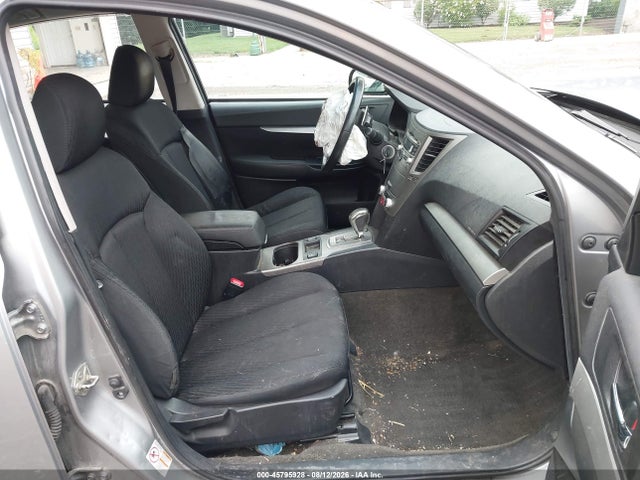 45795928 :رقم المزاد ، 4S3BMBC63B3252139 vin ، 2011 Subaru Legacy 2.5i Premium مزاد بيع