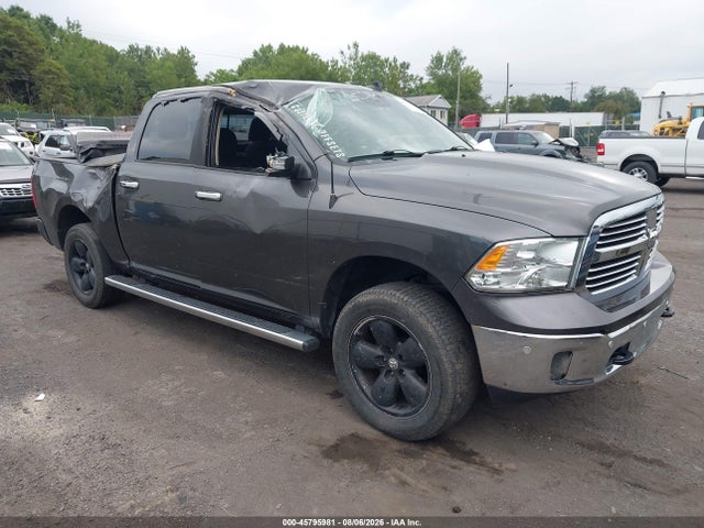 45795981 :رقم المزاد ، 3C6RR7LT1HG511310 vin ، 2017 Ram 1500 Big Horn  4x4 5'7 Box مزاد بيع