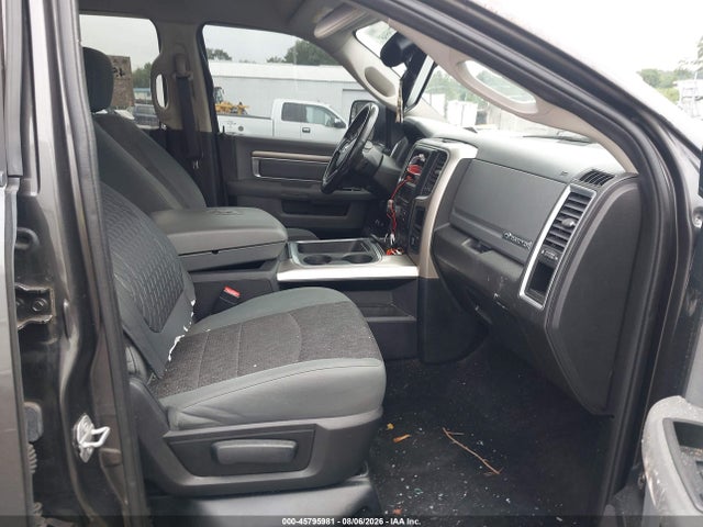 45795981 :رقم المزاد ، 3C6RR7LT1HG511310 vin ، 2017 Ram 1500 Big Horn  4x4 5'7 Box مزاد بيع