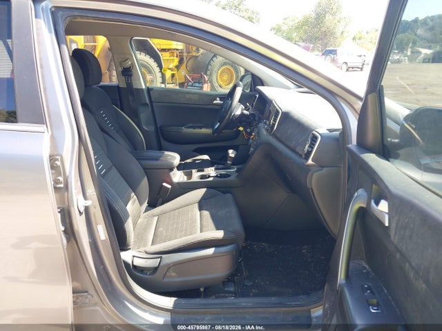 Продажа на аукционе авто 2018 Kia Sportage Lx, vin: KNDPMCAC6J7421307, номер лота: 45795987