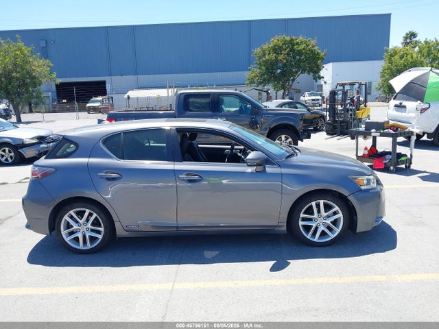 Lexus CT 200H 2014 JTHKD5BH2E2190634 Image 13