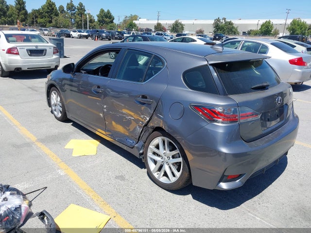 Lexus CT 200H 2014 JTHKD5BH2E2190634 Image 3