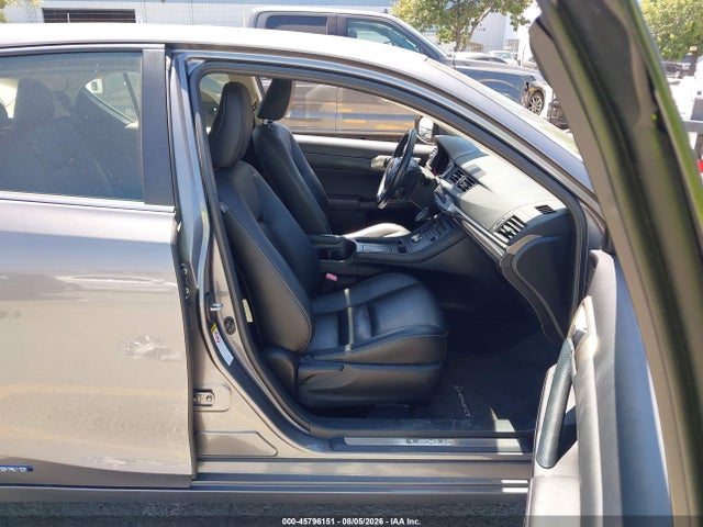 Lexus CT 200H 2014 JTHKD5BH2E2190634 Image 5