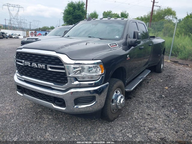 3C63RRGL2PG624970 RAM 3500 Tradesman 4x4 8&#039; Box