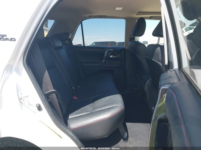 Продажа на аукционе авто 2018 Toyota 4runner Trd Off Road Premium, vin: JTEBU5JR5J5530567, номер лота: 45796198