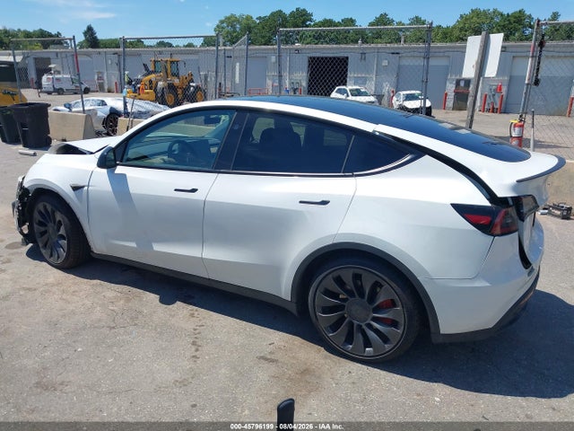 45796199 :رقم المزاد ، 7SAYGDEF8RA264214 vin ، 2024 Tesla Model Y Performance Dual Motor All-wheel Drive مزاد بيع