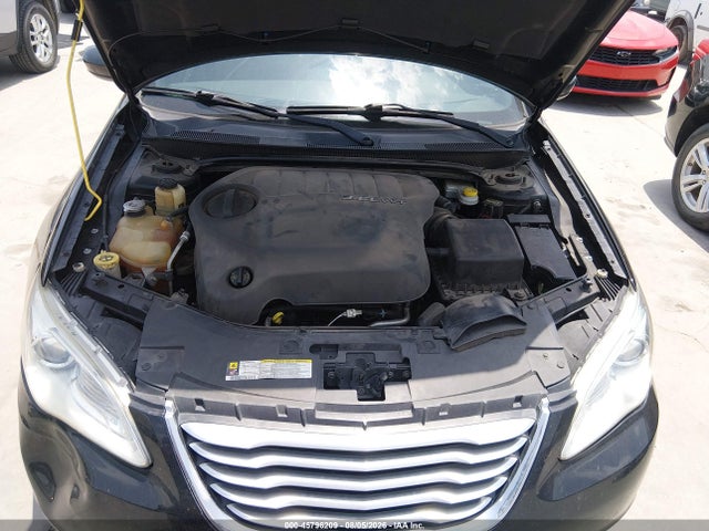 45796209 :رقم المزاد ، 1C3BC2EG9BN529586 vin ، 2011 Chrysler 200 Touring مزاد بيع