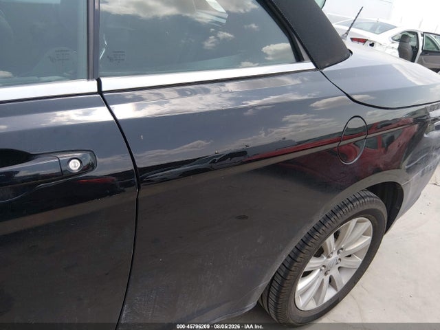 45796209 :رقم المزاد ، 1C3BC2EG9BN529586 vin ، 2011 Chrysler 200 Touring مزاد بيع