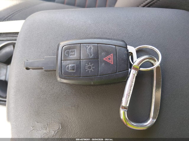 Продажа на аукционе авто 2011 Volvo C30 T5 (retail Only), vin: YV1672MK6B2239101, номер лота: 45796301