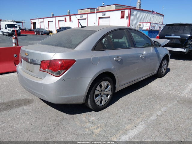 1G1PA5SG6E7209334 Chevrolet Cruze Ls Auto