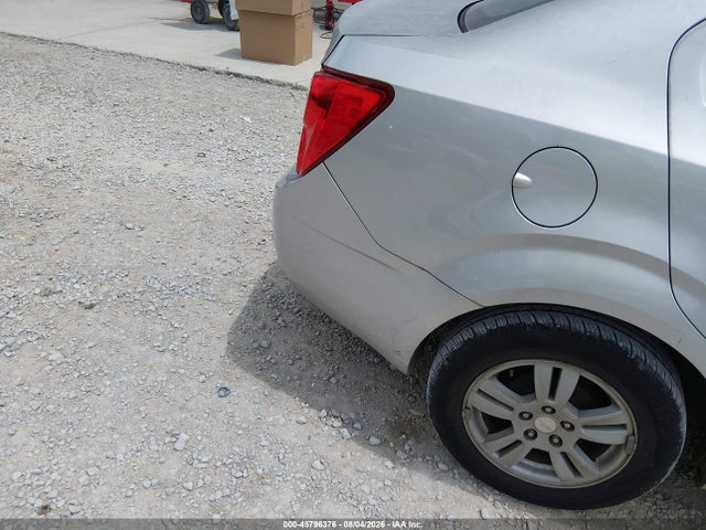 Chevrolet Sonic Lt Auto 2014 1G1JC5SH1E4173482 Image 6