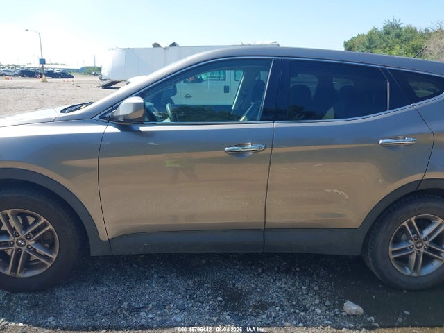 Продаж на аукціоні авто 2018 Hyundai Santa Fe Sport 2.4l, vin: 5NMZT3LB3JH077850, номер лоту: 45796442