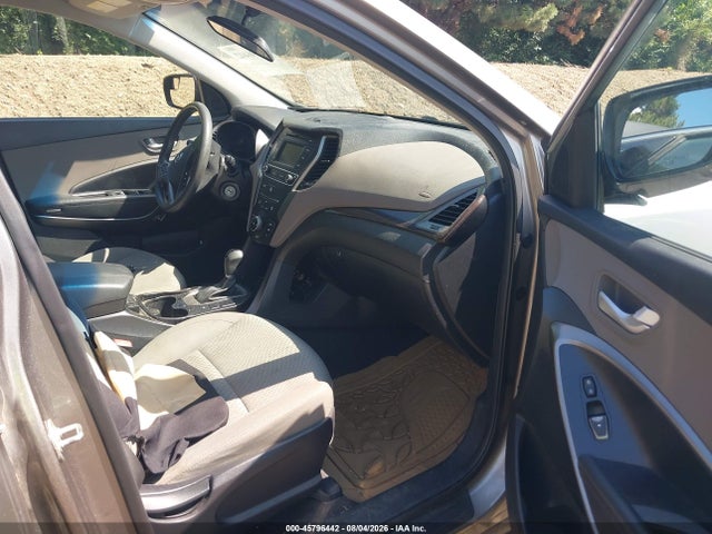 Продаж на аукціоні авто 2018 Hyundai Santa Fe Sport 2.4l, vin: 5NMZT3LB3JH077850, номер лоту: 45796442