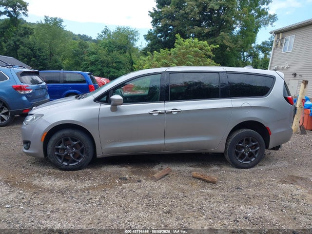 Продажа на аукционе авто 2019 Chrysler Pacifica Touring Plus, vin: 2C4RC1FG5KR598071, номер лота: 45796468