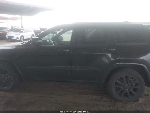 1C4RJFAG6HC885723 Jeep Grand Cherokee Altitude