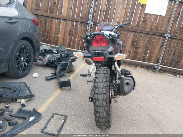 45796513 :رقم المزاد ، MLHMC4103C5205668 vin ، 2012 Honda Cbr250 R مزاد بيع