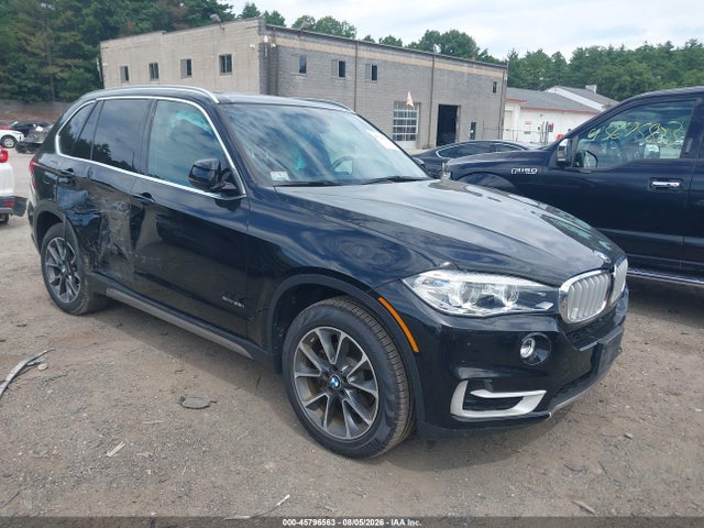 2017 5UXKR0C39H0V82212 main image