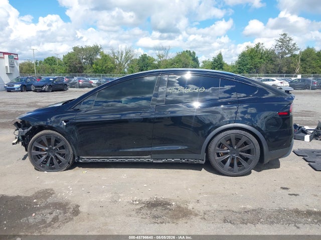 Tesla Model X Dual Motor All-wheel Drive 2022 7SAXCAE56NF362653 Image 13