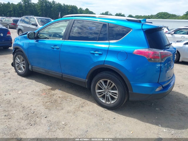 Aukcja sprzedaży 2017 Toyota Rav4 Le, vin: JTMBFREV9HJ136620, numer aukcji: 45796641