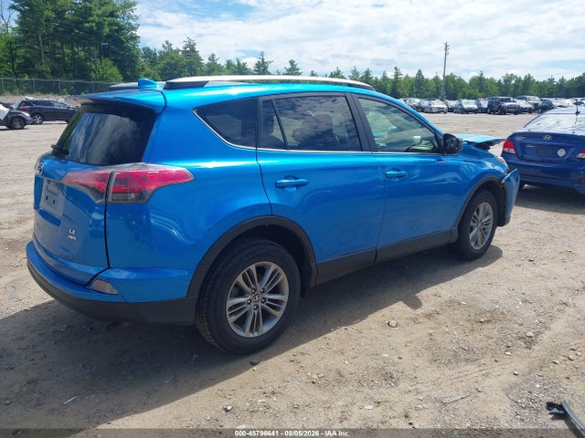 Aukcja sprzedaży 2017 Toyota Rav4 Le, vin: JTMBFREV9HJ136620, numer aukcji: 45796641
