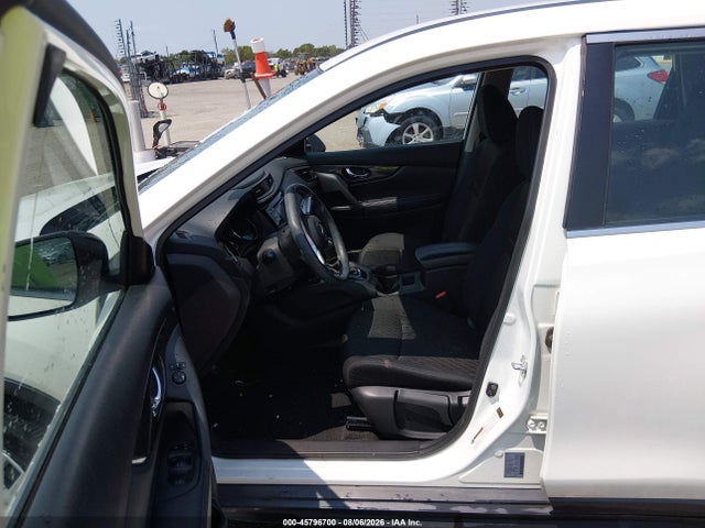 2017 Nissan Rogue S მანქანა იყიდება აუქციონზე, vin: 5N1AT2MTXHC793910, აუქციონის ნომერი: 45796700