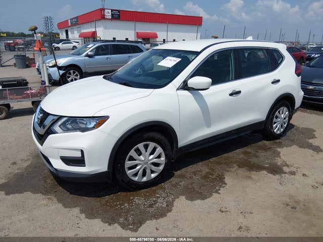 2017 Nissan Rogue S მანქანა იყიდება აუქციონზე, vin: 5N1AT2MTXHC793910, აუქციონის ნომერი: 45796700