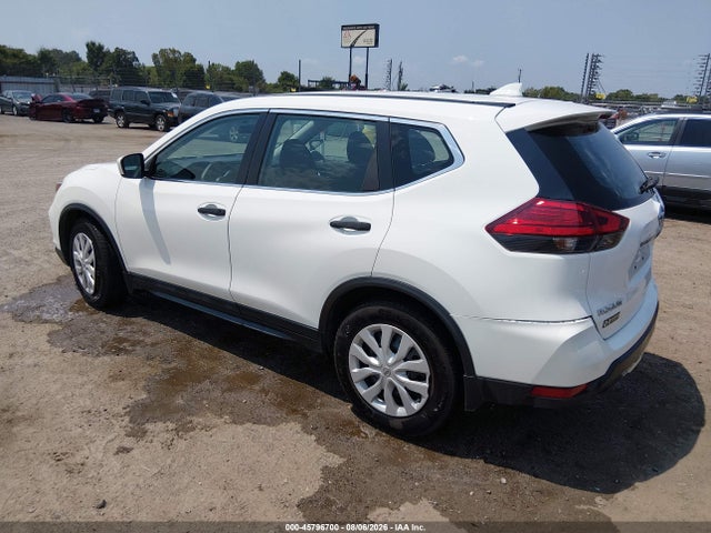 2017 Nissan Rogue S მანქანა იყიდება აუქციონზე, vin: 5N1AT2MTXHC793910, აუქციონის ნომერი: 45796700