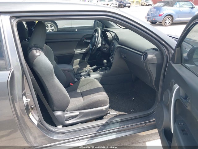 Продаж на аукціоні авто 2011 Scion Tc, vin: JTKJF5C75B3010915, номер лоту: 45796727