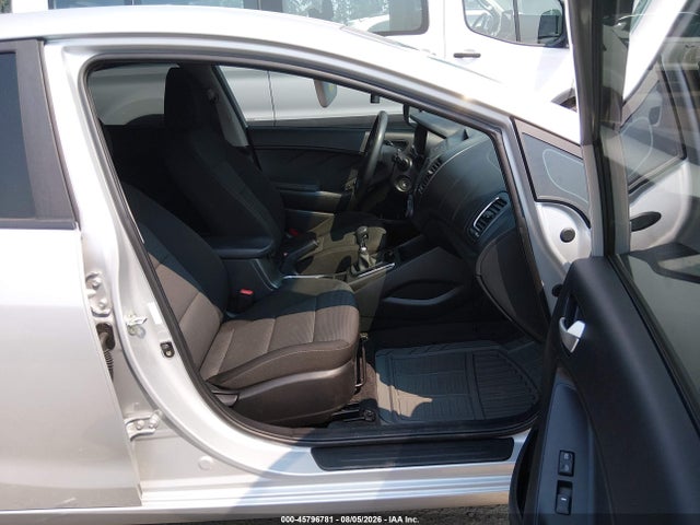 KIA FORTE LX 2018 3KPFK4A70JE183769 Image 5