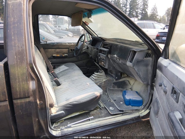 45796816 :رقم المزاد ، 1N6SD11S4PC408770 vin ، 1993 Nissan Truck Short Wheelbase مزاد بيع