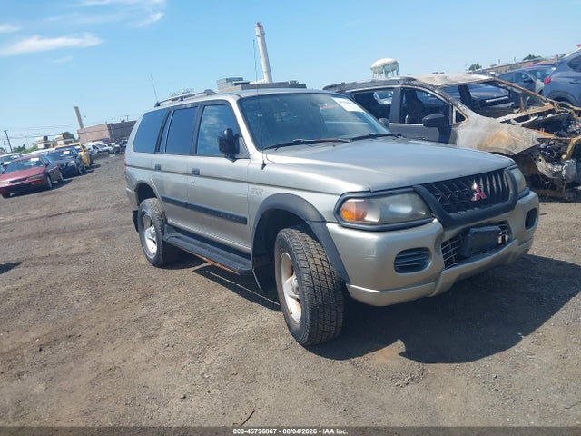 45796867 :رقم المزاد ، JA4LS21H31P041104 vin ، 2001 Mitsubishi Montero Sport Es/ls مزاد بيع