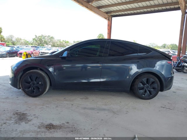 2025 Tesla Model Y Long Range Dual Motor Rear-wheel Drive მანქანა იყიდება აუქციონზე, vin: 7SAYGDED2SF229806, აუქციონის ნომერი: 45796868