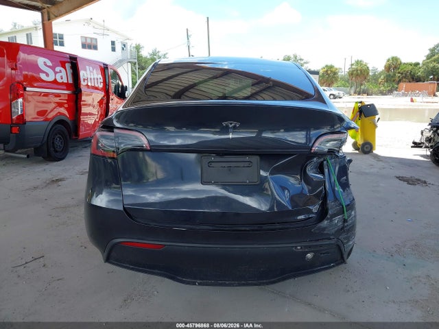 2025 Tesla Model Y Long Range Dual Motor Rear-wheel Drive მანქანა იყიდება აუქციონზე, vin: 7SAYGDED2SF229806, აუქციონის ნომერი: 45796868