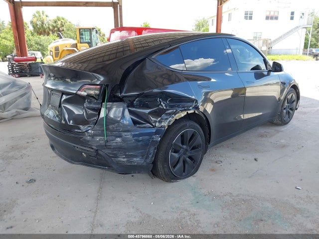 2025 Tesla Model Y Long Range Dual Motor Rear-wheel Drive მანქანა იყიდება აუქციონზე, vin: 7SAYGDED2SF229806, აუქციონის ნომერი: 45796868