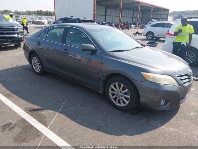 45796891 :رقم المزاد ، 4T4BF3EK2BR130474 vin ، 2011 Toyota Camry Xle مزاد بيع