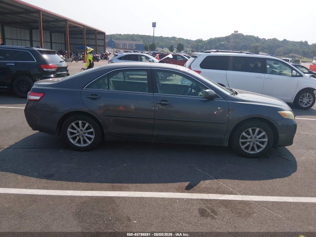 45796891 :رقم المزاد ، 4T4BF3EK2BR130474 vin ، 2011 Toyota Camry Xle مزاد بيع