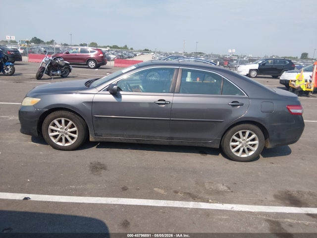 45796891 :رقم المزاد ، 4T4BF3EK2BR130474 vin ، 2011 Toyota Camry Xle مزاد بيع
