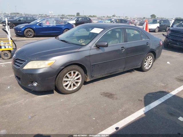 45796891 :رقم المزاد ، 4T4BF3EK2BR130474 vin ، 2011 Toyota Camry Xle مزاد بيع