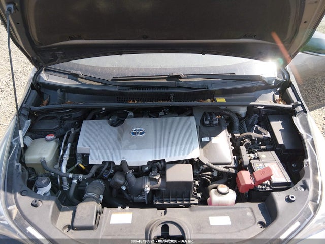 JTDKARFU0G3512841 Toyota Prius Three Touring