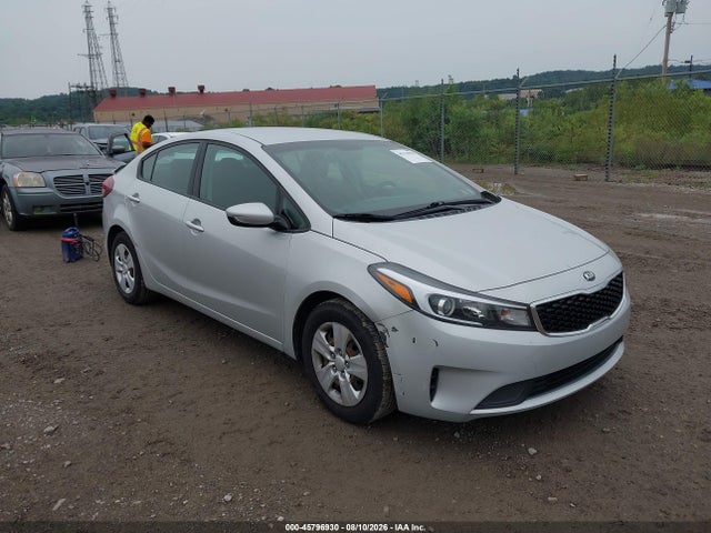 Auction sale of the 2017 Kia Forte Lx, vin: 3KPFK4A75HE083371, lot number: 45796930