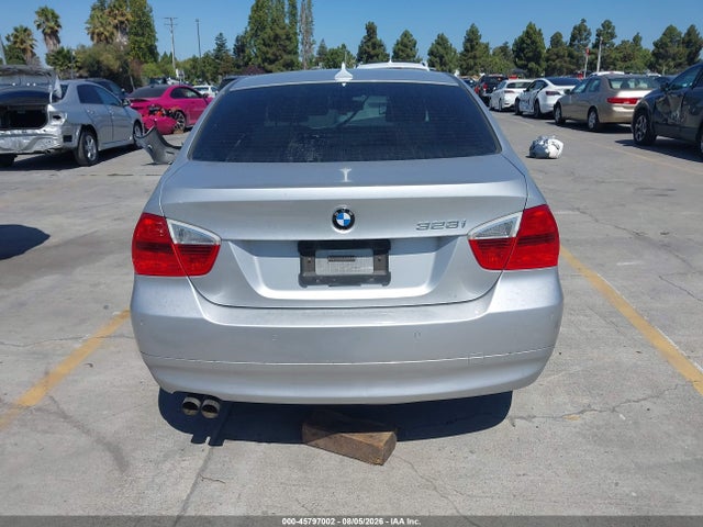 2007 Bmw 328i მანქანა იყიდება აუქციონზე, vin: WBAVC53517FZ81171, აუქციონის ნომერი: 45797002