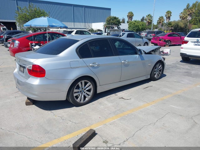 2007 Bmw 328i მანქანა იყიდება აუქციონზე, vin: WBAVC53517FZ81171, აუქციონის ნომერი: 45797002