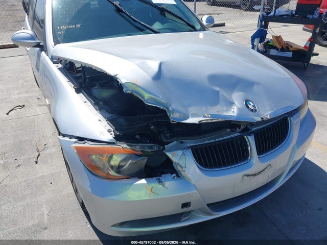 2007 Bmw 328i მანქანა იყიდება აუქციონზე, vin: WBAVC53517FZ81171, აუქციონის ნომერი: 45797002