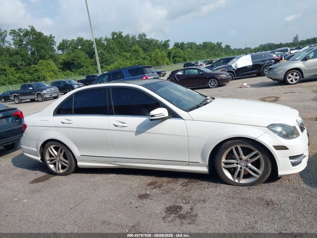 Aukcja sprzedaży 2013 Mercedes-benz C 300 Sport 4matic, vin: WDDGF8AB7DR241430, numer aukcji: 45797029