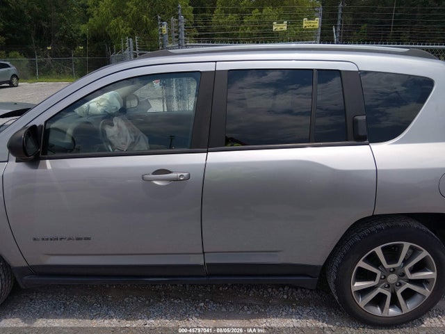 1C4NJCBA6GD711229 Jeep Compass Sport Se