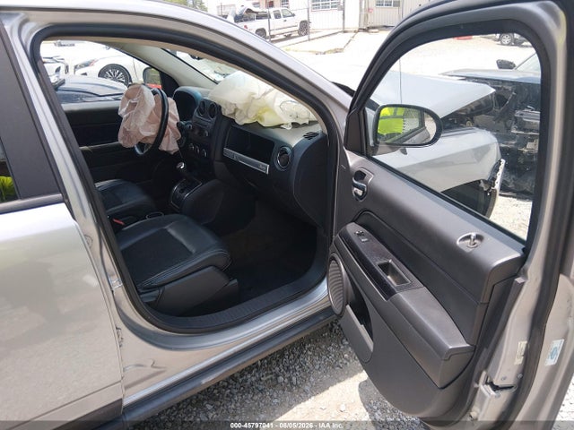 1C4NJCBA6GD711229 Jeep Compass Sport Se