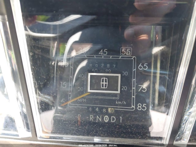 Продажа на аукционе авто 1987 Lincoln Town Car Signature, vin: 1LNBM82F8HY683653, номер лота: 45797099
