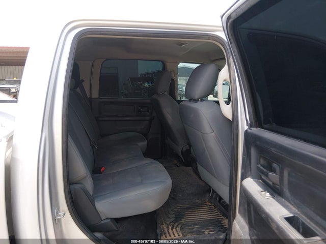 45797103 :رقم المزاد ، 3C6UR4CJ6GG286064 vin ، 2016 Ram 2500 Tradesman مزاد بيع