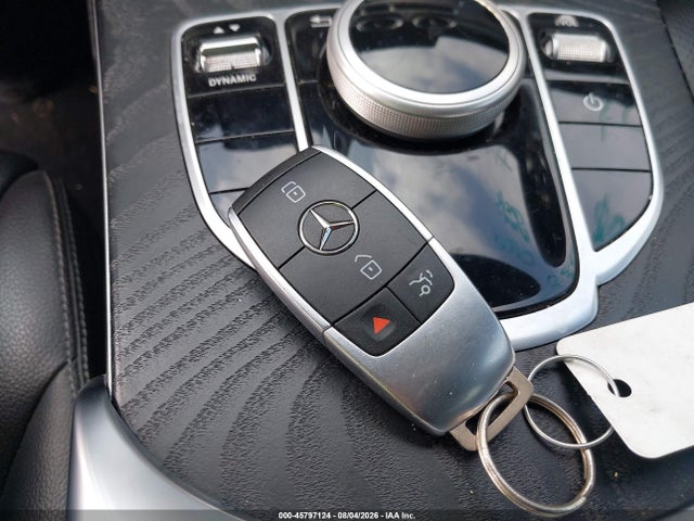 45797124 :رقم المزاد ، W1KWF8DB1MR636291 vin ، 2021 Mercedes-benz C 300 Sedan مزاد بيع
